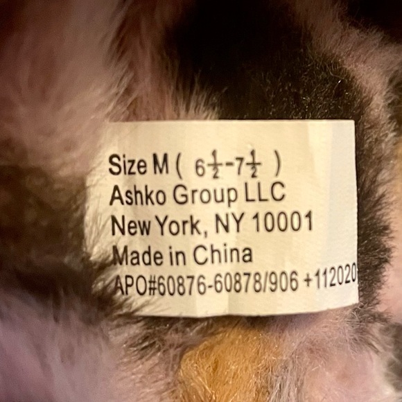 Laura Ashley slippers, medium fits size 6.5-7.5 - Picture 4 of 4